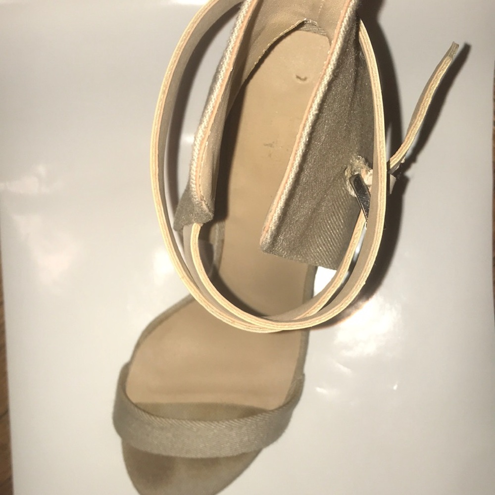 Joe’s Jeans Ankle wrap heels - Picture 3 of 7